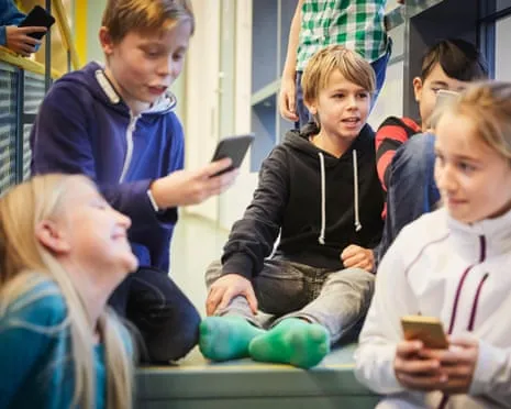 The Scandinavian nation to Enforce Countrywide Mobile Phone Restriction in Educational Institutions