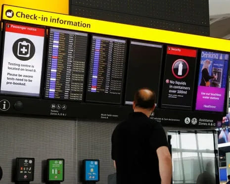 Major Airport Disruptions Reported Throughout Europe After Technical Issue Affecting Boarding Services