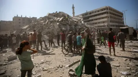 Heightened Aerial Bombardment Persists in Gaza