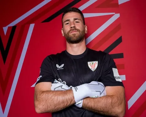 El portero Simón: ‘Ganar un trofeo con el Athletic me completa mucho más que 10 títulos fuera de aquí’